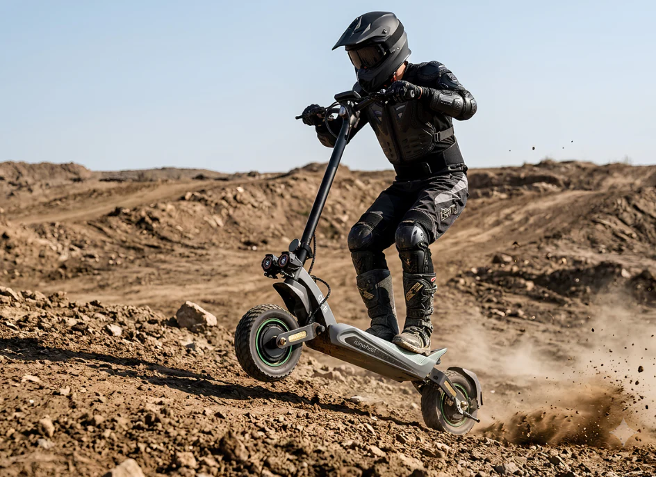 GT4 2400W Dual Motor Off-Road Electric Scooter - Image 10