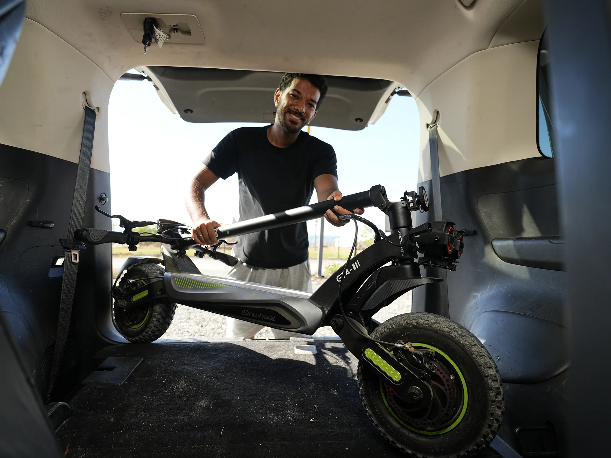 GT4 2400W Dual Motor Off-Road Electric Scooter - Image 7