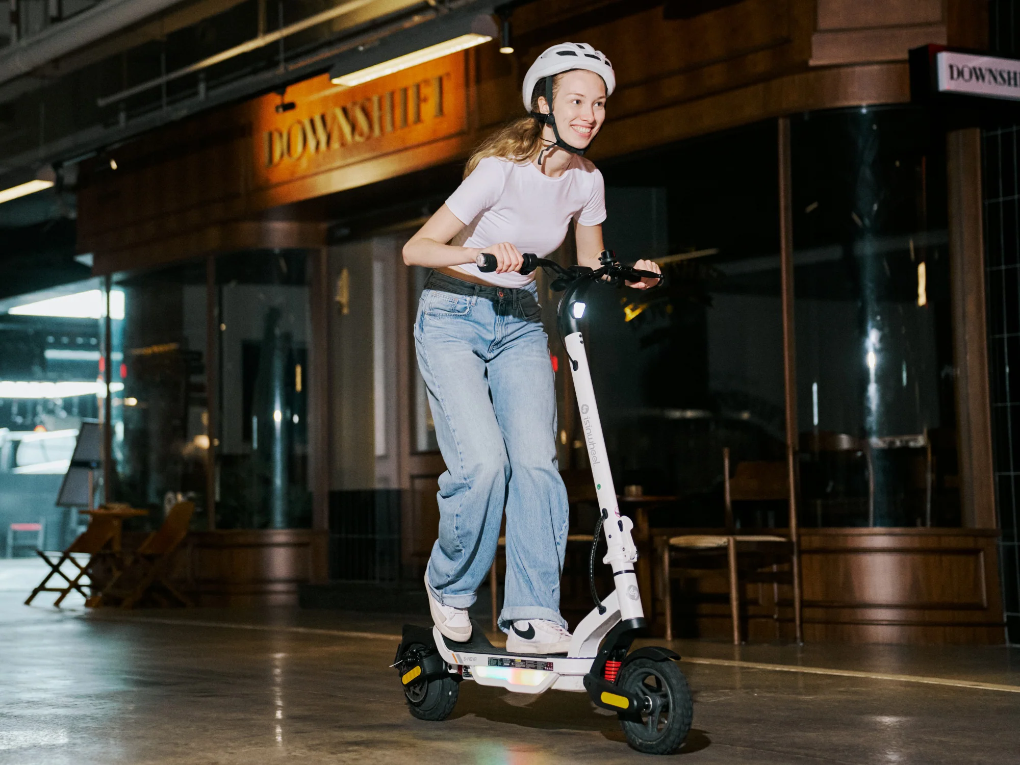 S Nova Commuting Electric Scooter - Image 4