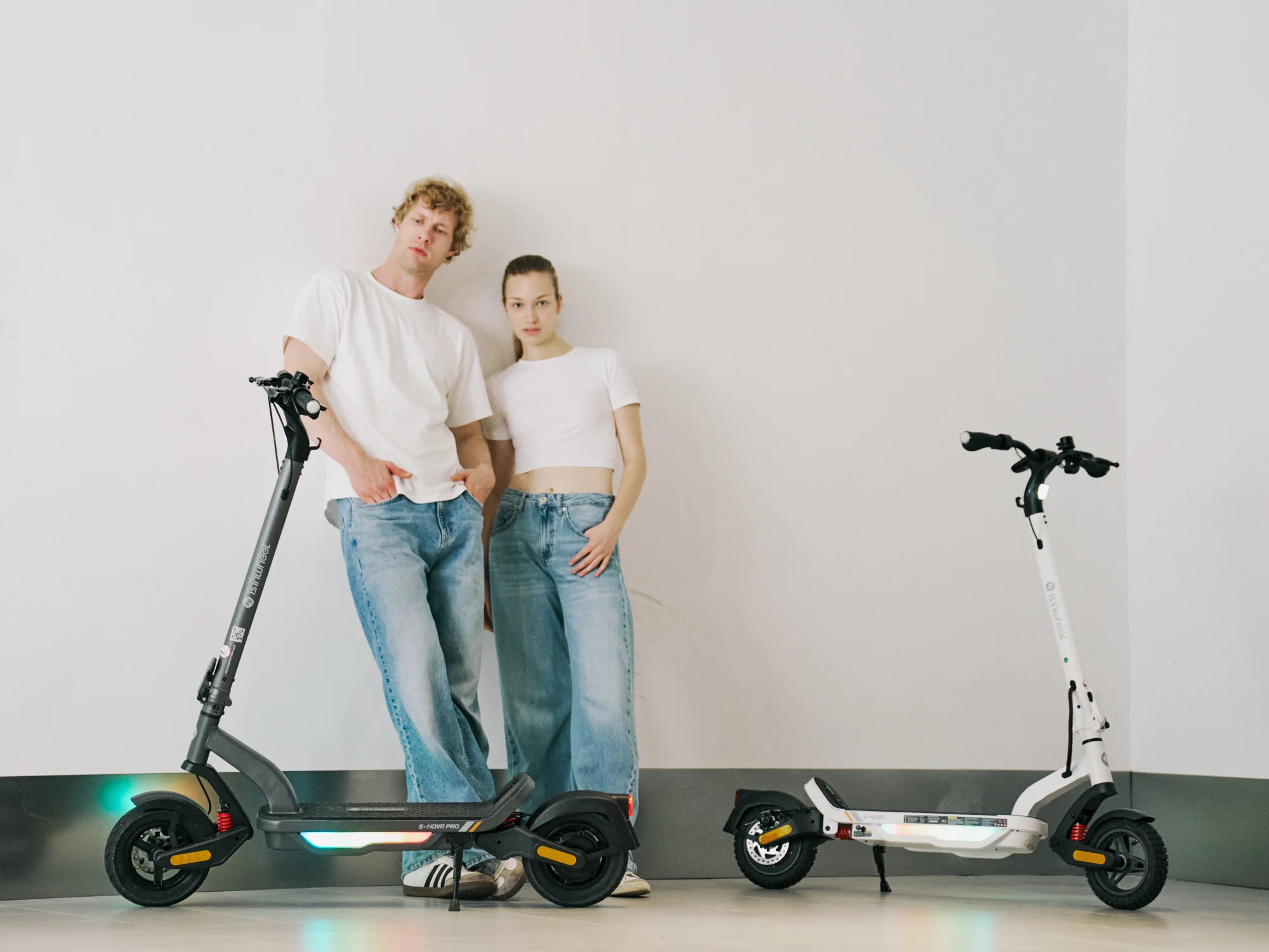 S Nova Commuting Electric Scooter - Image 10