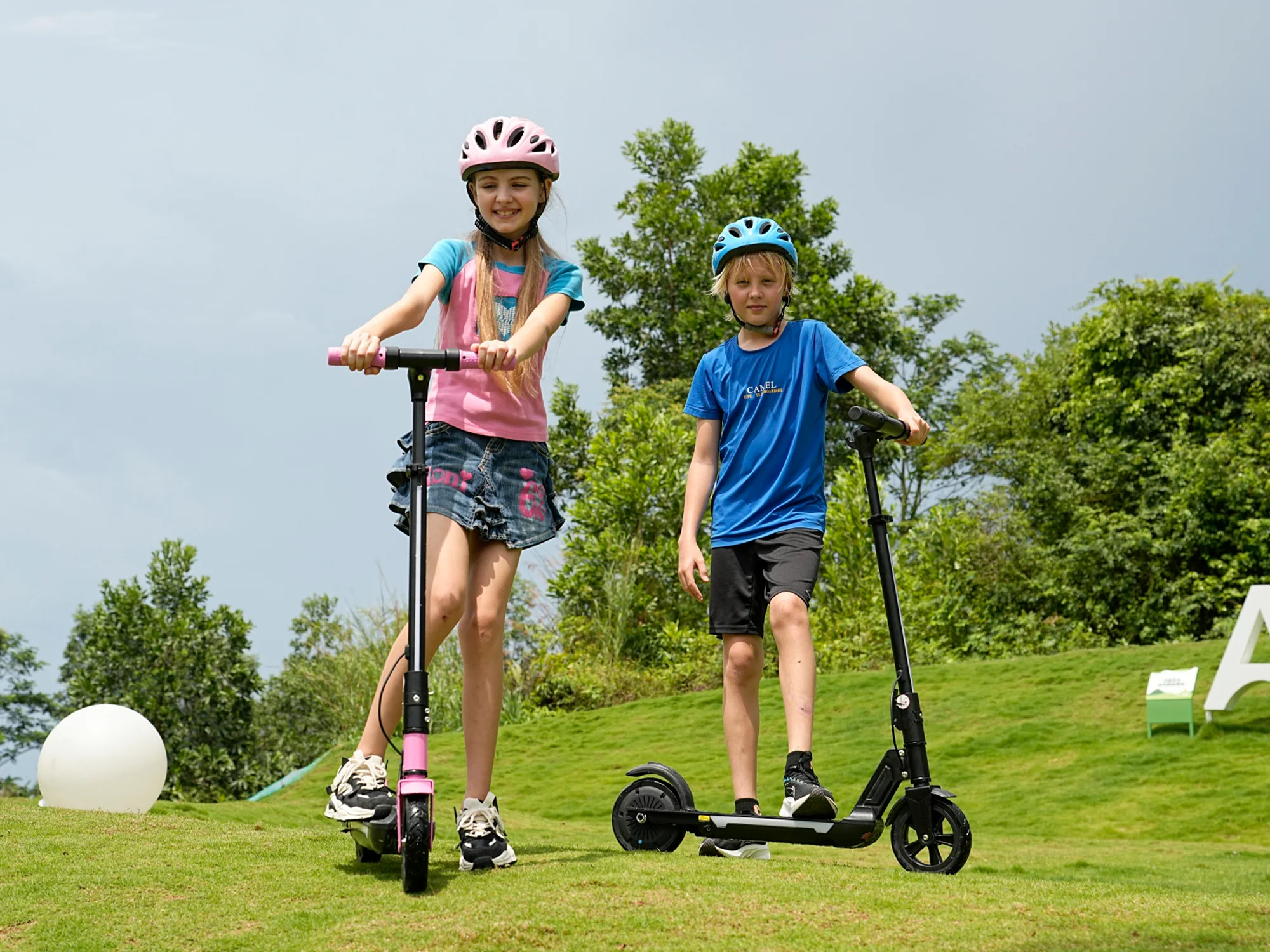 S7 Adjustable Electric Scooter for Kids Ages 8-14 - Image 10