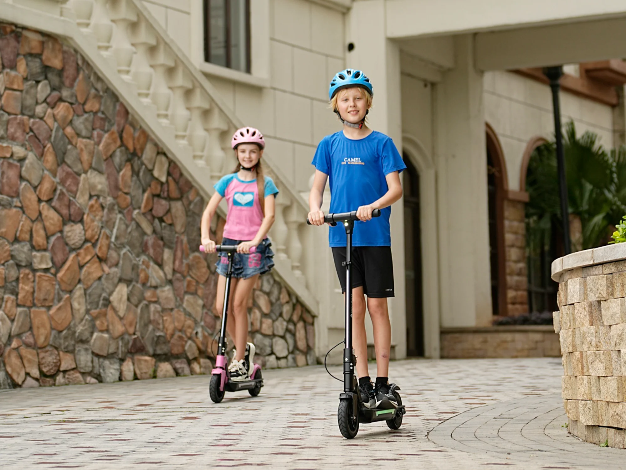 S7 Adjustable Electric Scooter for Kids Ages 8-14 - Image 4