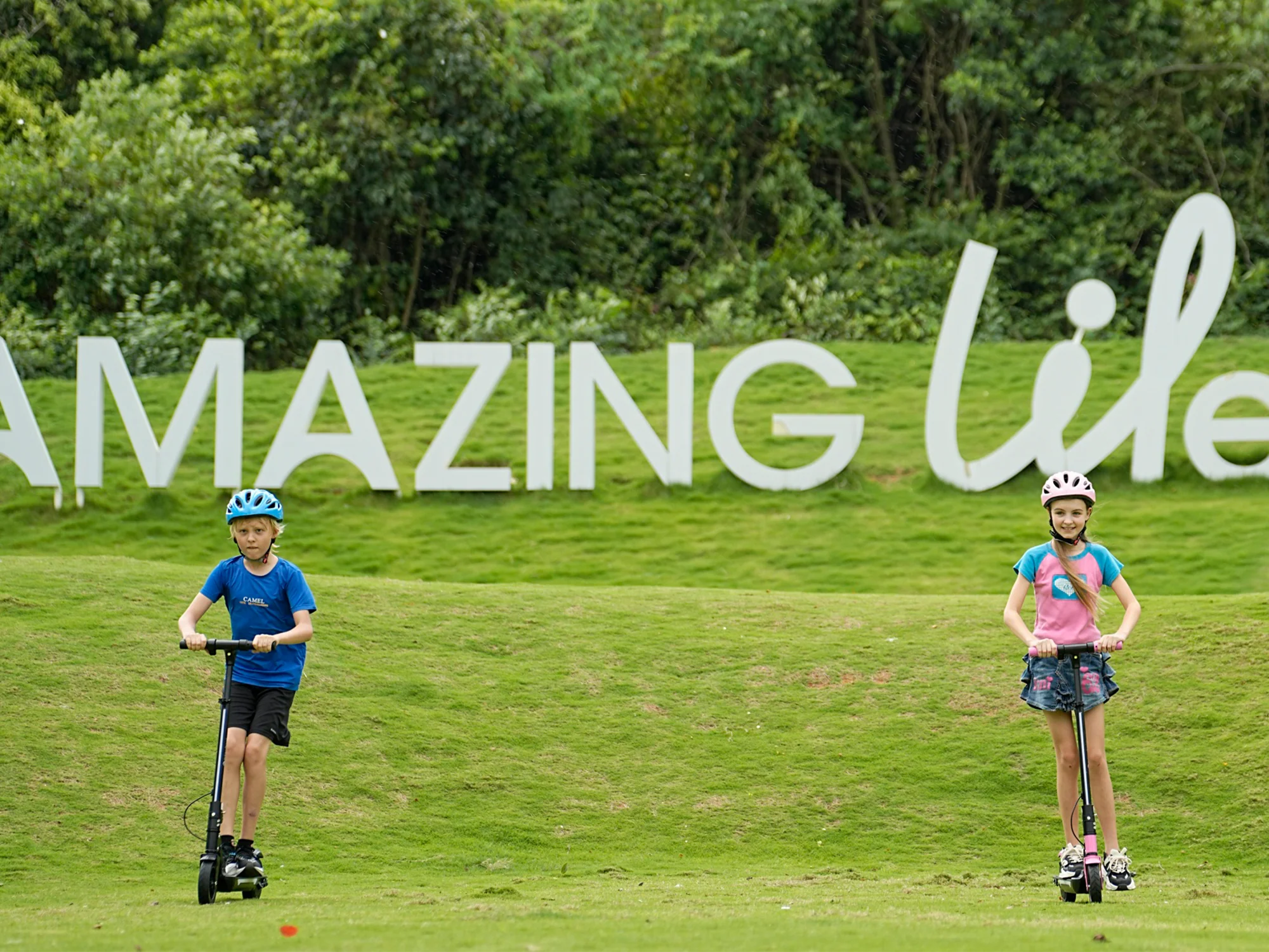 S7 Adjustable Electric Scooter for Kids Ages 8-14 - Image 7